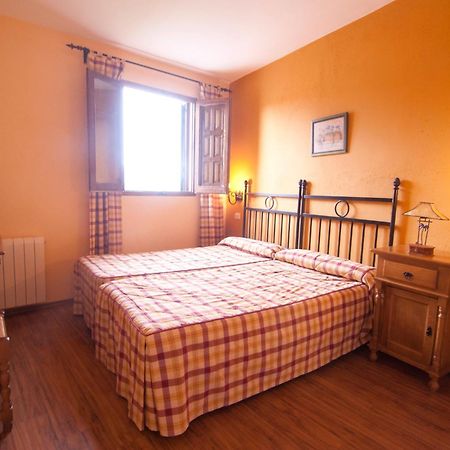 Hostatgeria Sant Jaume Hotel Corachar Ngoại thất bức ảnh