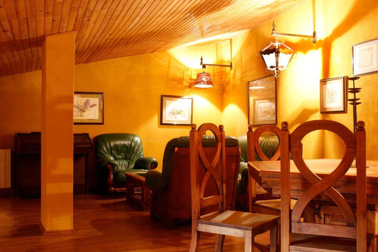 Hostatgeria Sant Jaume Hotel Corachar Ngoại thất bức ảnh