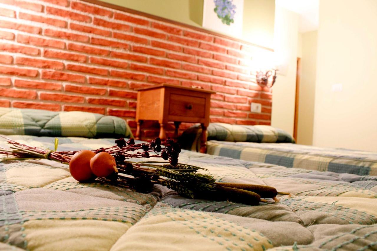 Hostatgeria Sant Jaume Hotel Corachar Ngoại thất bức ảnh