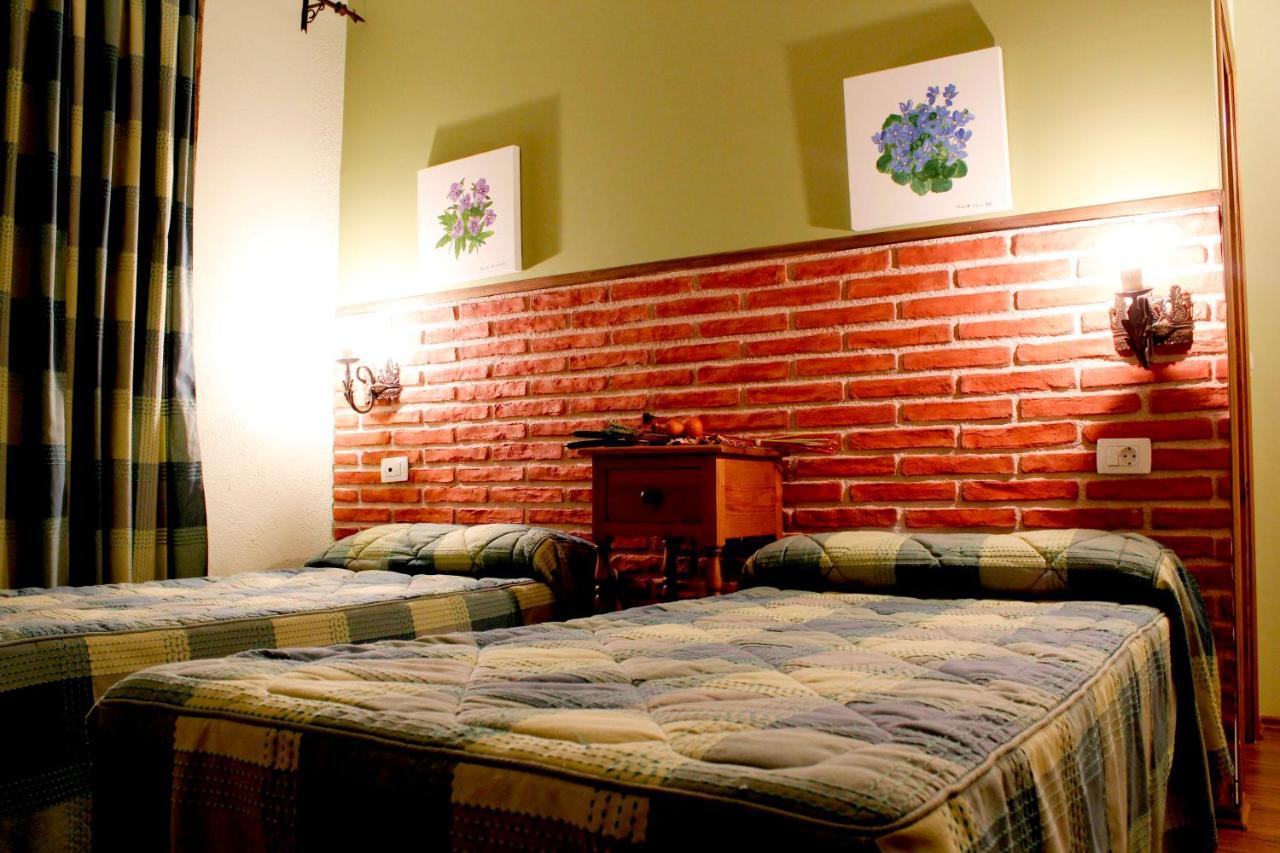 Hostatgeria Sant Jaume Hotel Corachar Ngoại thất bức ảnh