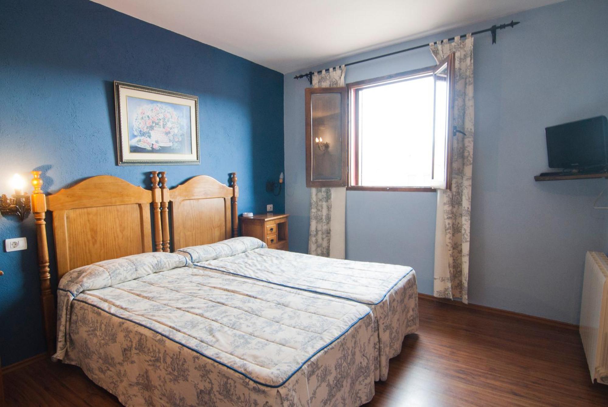 Hostatgeria Sant Jaume Hotel Corachar Ngoại thất bức ảnh